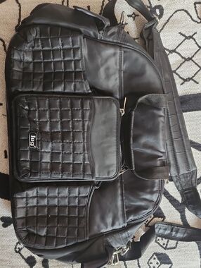 lug Black Quilted Crossbody Messenger Sling